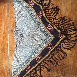 Urban Outfitters Tassel pattern scarf